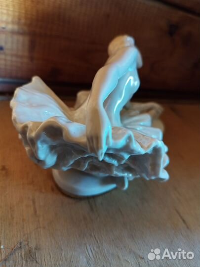 Фарфоровая статуэтка Балерина лфз