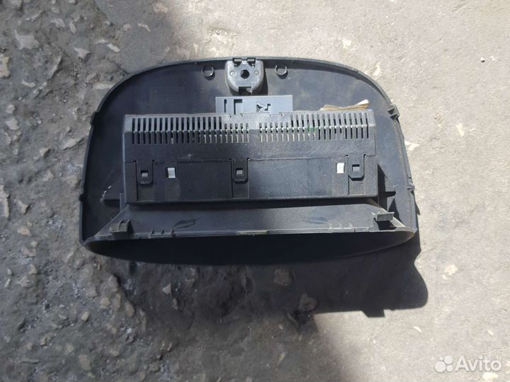 Дисплей информационный opel meriva