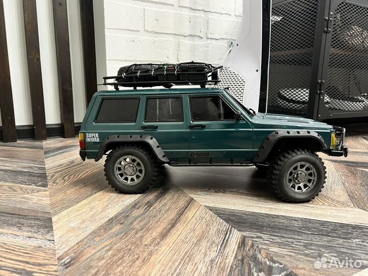 Трофи модель Axial scx 10 ll Cherokee