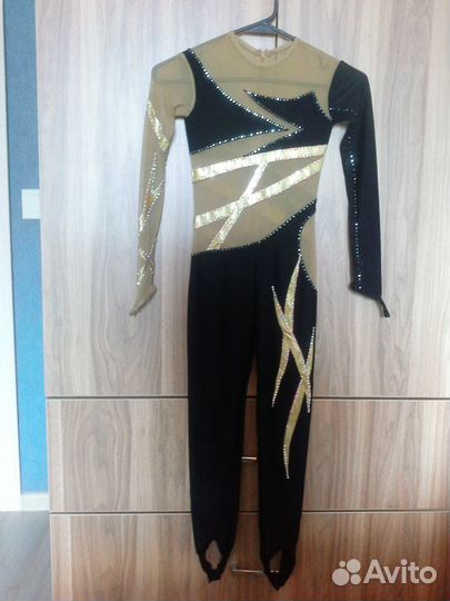 Костюм для фигурного катания