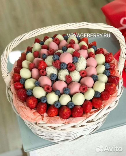 Корзины клубники В шоколаде