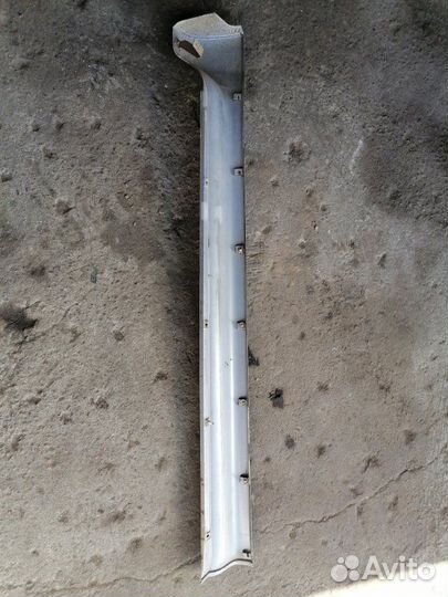 Накладка на порог левая Mitsubishi Pajero V63W