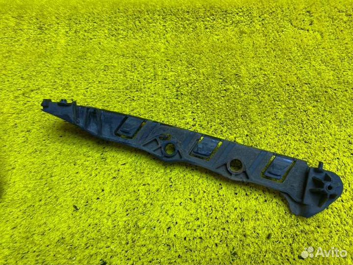 Крепление бампера переднее правое Bmw 5-Series