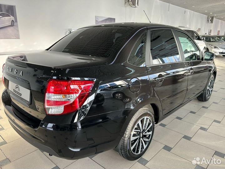 LADA Granta 1.6 МТ, 2022, 12 082 км