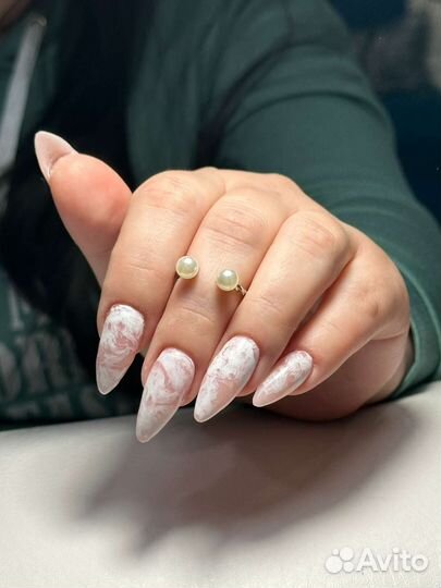 Маникюр / педикюр