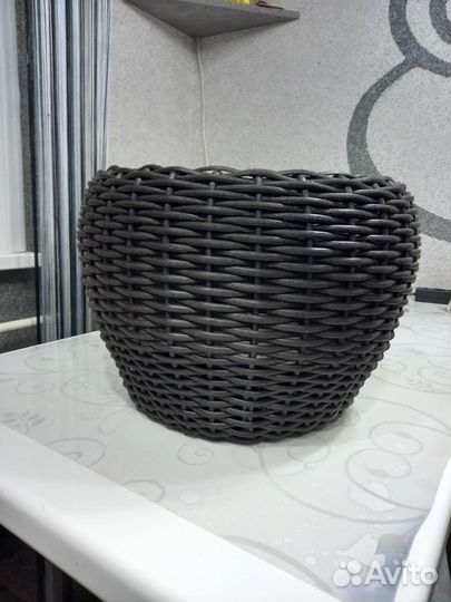 Кашпо из ротанга