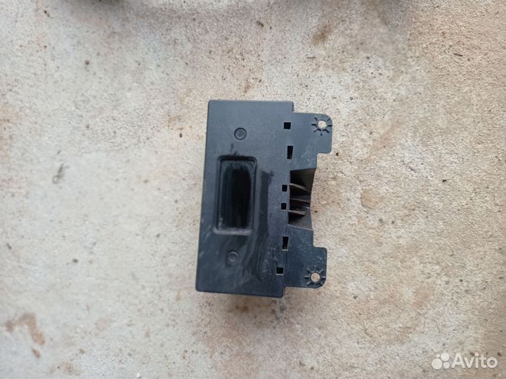 Часы в торпедо Peugeot 206 5DR хэтчбек