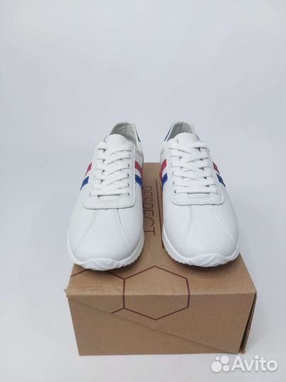 Кроссовки женские Respect 37,38,39