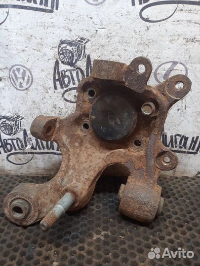 Кулак (цапфа) задний правый Hyundai Grandeur 2008