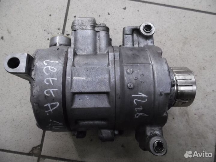 Компрессор системы кондиционирования VW Jetta 2011