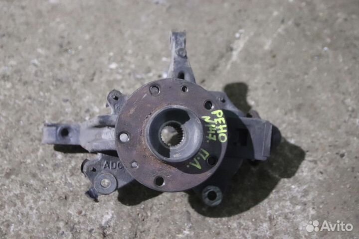 Кулак поворот ступица пер на Рено Флюенс