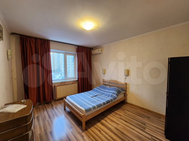 2-к. квартира, 55 м², 4/10 эт.