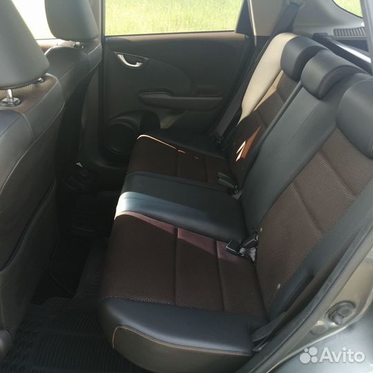 Honda Fit Shuttle 1.3 CVT, 2012, 88 500 км