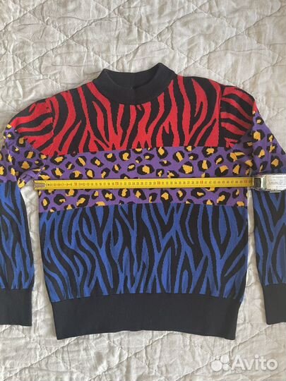 Свитер женский