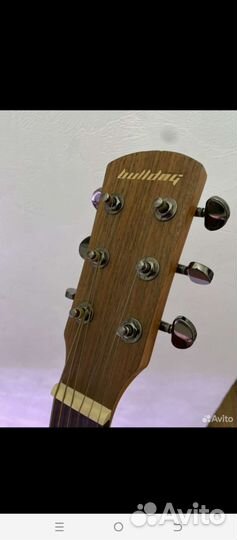 Акустическая гитара