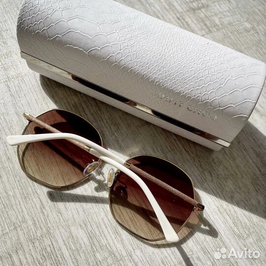 Солнцезащитные очки женские брендовые