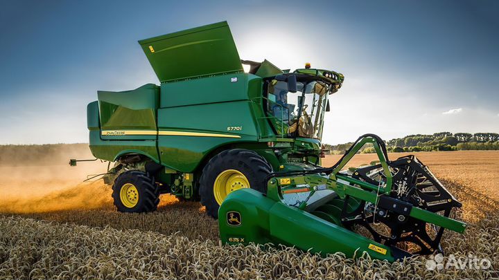Шнек № AXE23779 комбайна John Deere