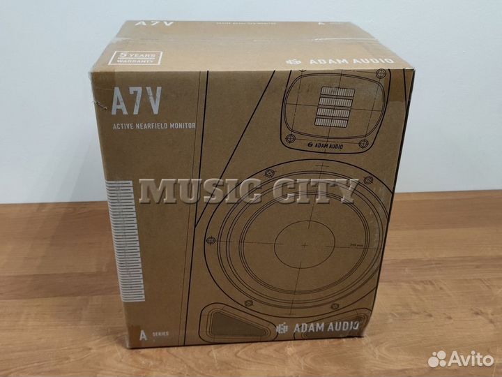 Adam A7V студийный монитор