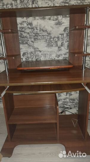 Компьютерный стол