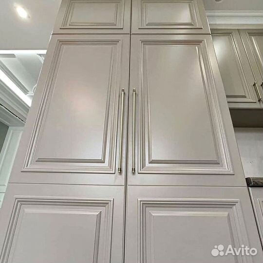 Кухонный гарнитур в современном стиле на заказ