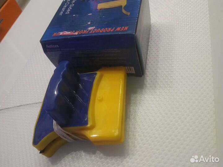 Магнитная для мытья окон новая