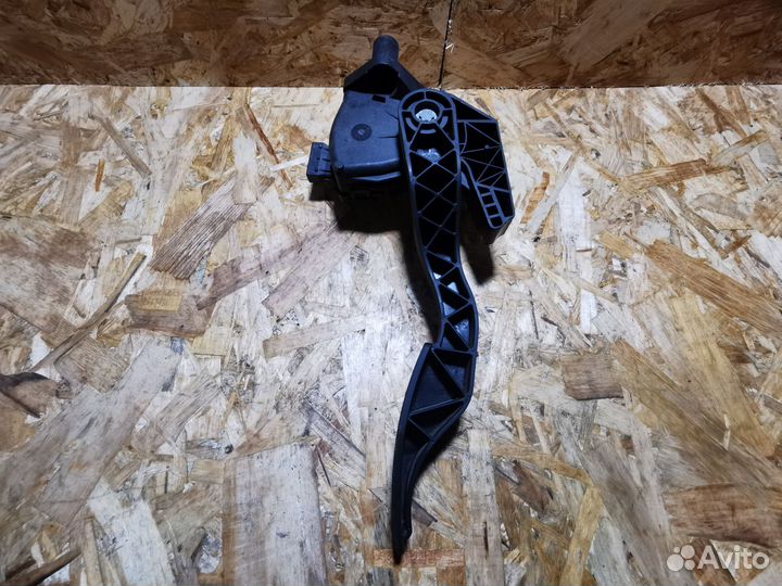 Педаль газа электронная opel meriva A Z16XEP ркпп