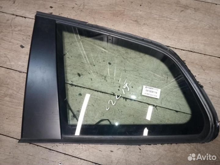 Стекло глухое боковины левое BMW X3 E83 рест
