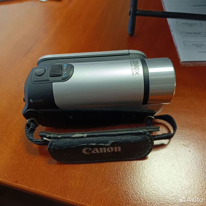 Видеокамера Canon legria