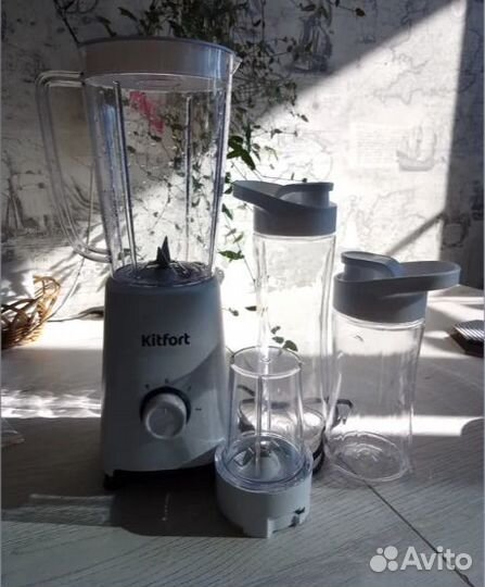Блендер Kitfort кт-1380, 2 бутылки, кофемолка