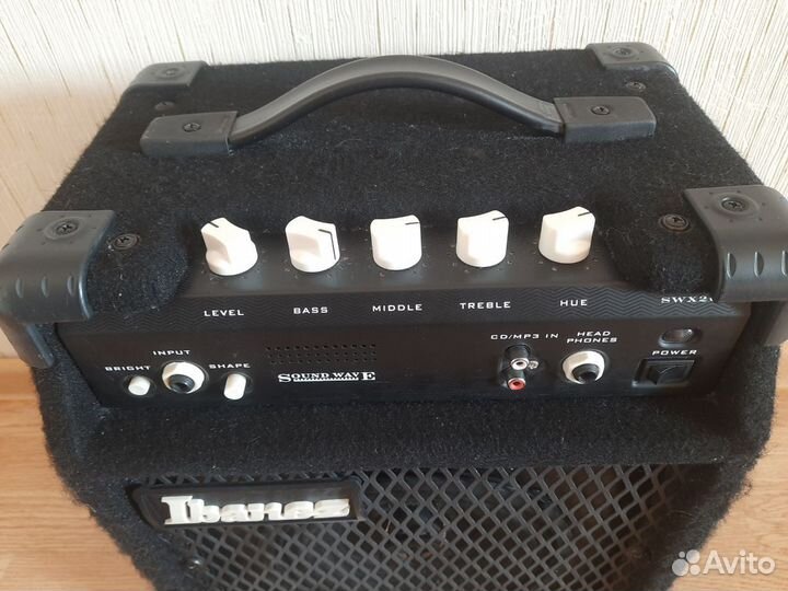 Басовый комбоусилитель Ibanez SWX20