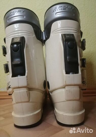 Женские горнолыжные ботинки