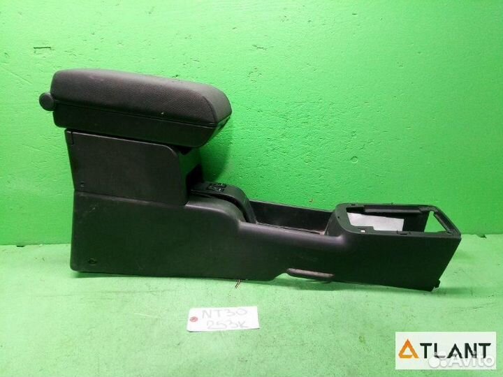 Подлокотник nissan xtrail