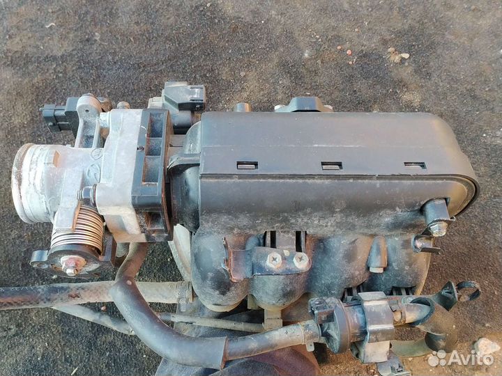 Впускной коллектор kia cerato 1,1.6