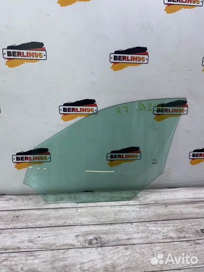 Стекло двери переднее правое Mercedes-Benz E-Class