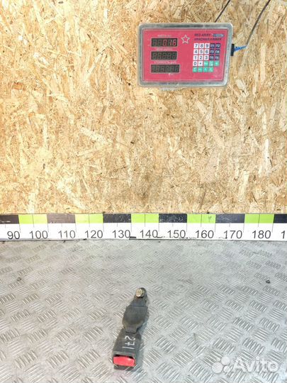 Ответная часть ремня безопасности Mitsubishi Lance