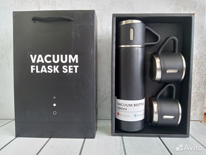 Термос с кружками