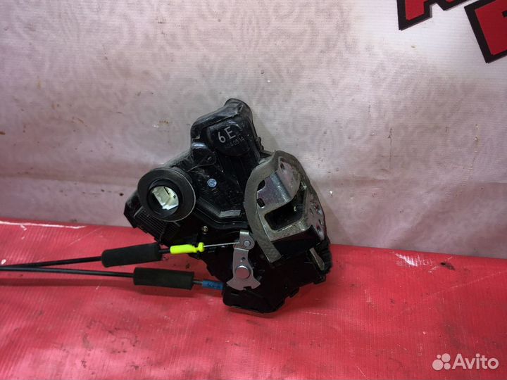 Замок передний правый Тойота Камри V40