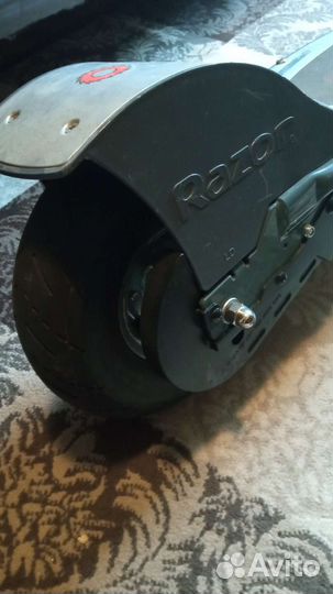 Электросамокат Razor е300