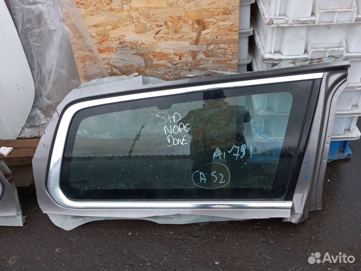 Стекло форточка для Volvo XC70 2 поколение