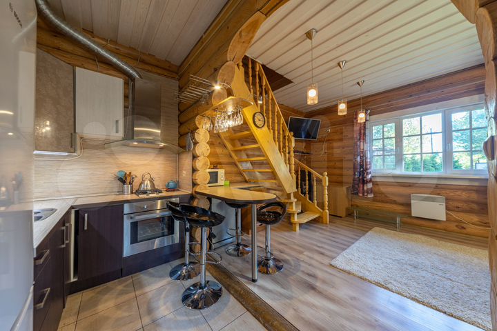 Дом 98 м² на участке 10 сот.