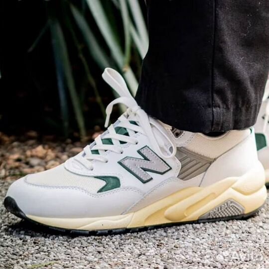 New Balance 580 