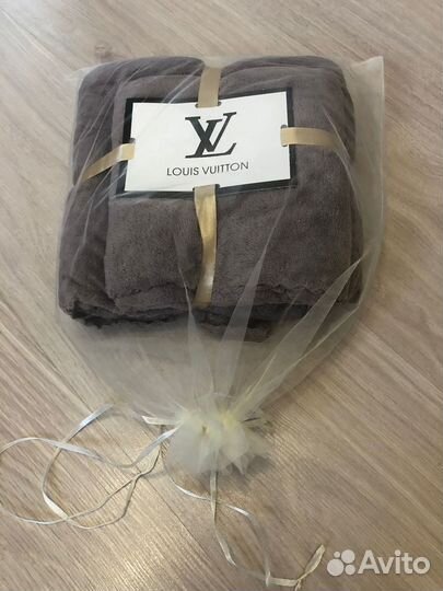 Набор брендовых полотенец