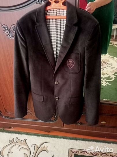 Велюровый пиджак