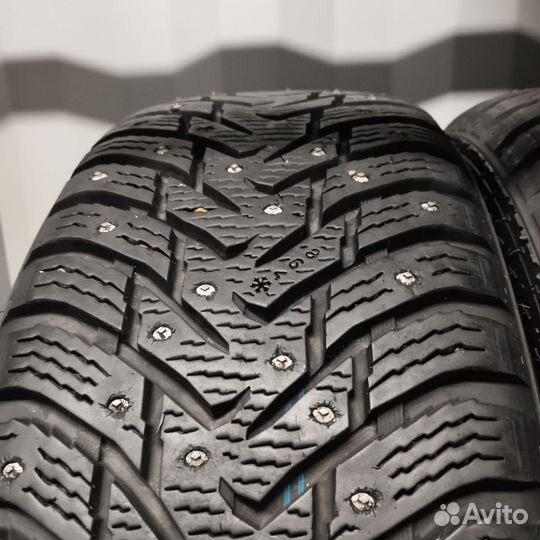 Nokian Tyres Hakkapeliitta 8 SUV 215/60 R17 100T