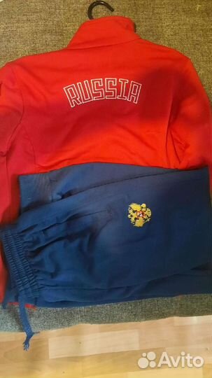 Спортивный костюм женский