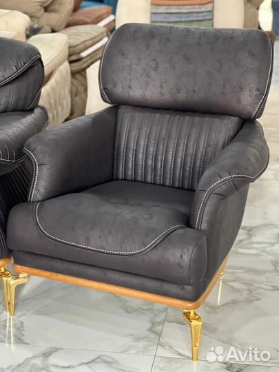 Диван и два кресла