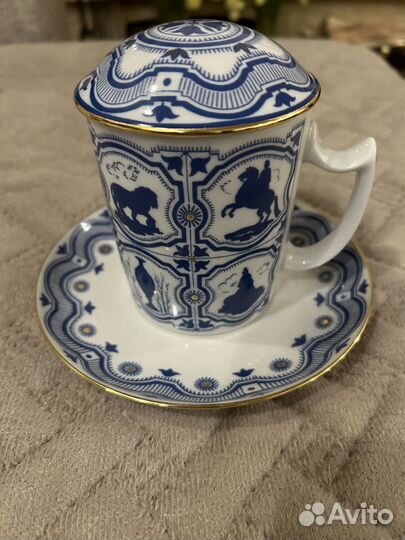 Бокал с блюдцем и крышкой «Сувенир»