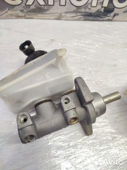 Главный тормозной цилиндр Renault Logan