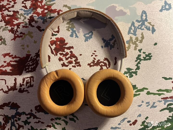 Наушники Bang&Olufsen