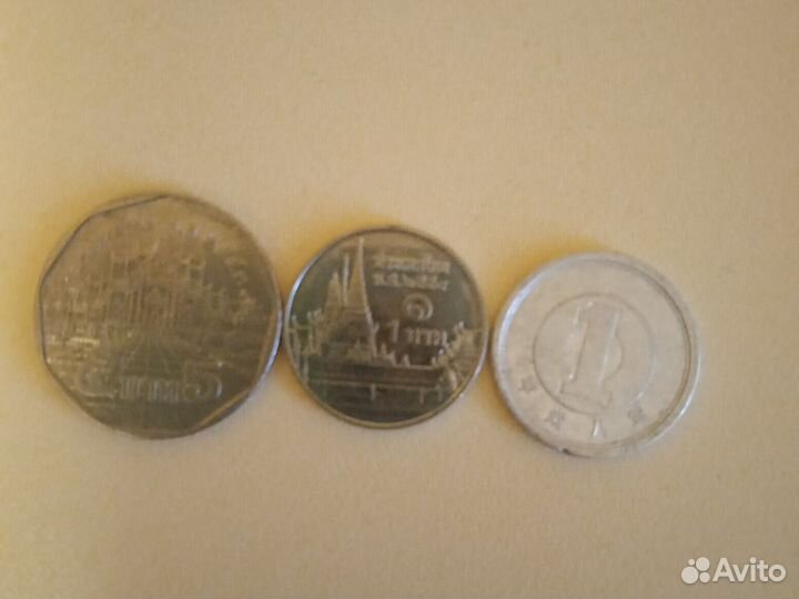 6 бат и 1 лей